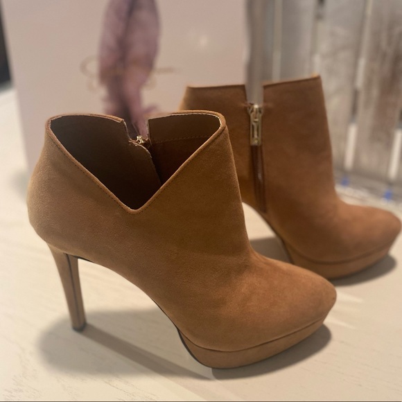 Jessica Simpson Raxen Booties in Hazelnut - Picture 1 of 7
